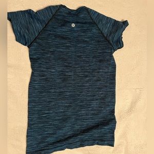 Lululemon top